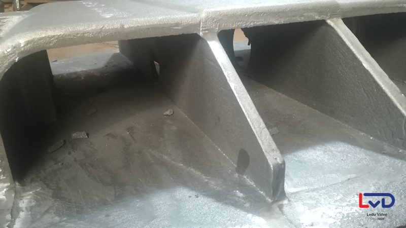 可移動(dòng)噴砂打磨解決堵住問(wèn)題提高拋光效率